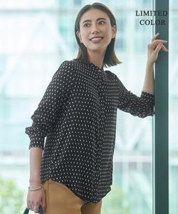 Блузка с воротником-стойкой из атласа и амунзена со спинкой