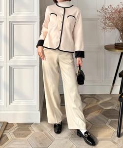 Куртка с отделкой и карманами в тон [Верхняя одежда без воротника, отличающаяся исключительной универсальностью]