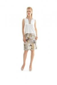 Топ без рукавов с V-образным вырезом Conquista, белый