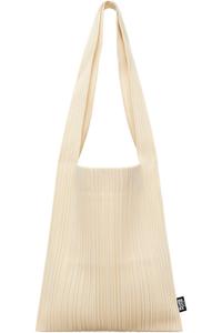 Pleats Please Issey Miyake Бежевая вязаная сумка из крепа