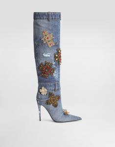 Джинсовые сапоги с вышивкой и камнями Dolce & Gabbana, мультиколор