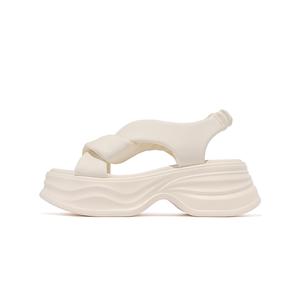 CARDANRO Пляжные сандалии женские бежево-серебристые