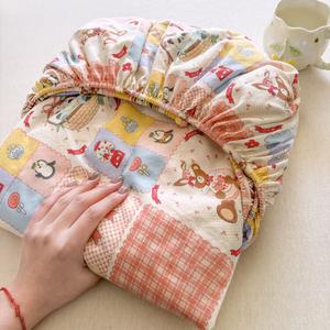 Disney Простыня на резинке 200х220 см, хлопковая, моющаяся, цвет Bear's Birthday Party