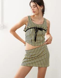 Мини-юбка COLLUSION в желтую полоску - часть комплекта