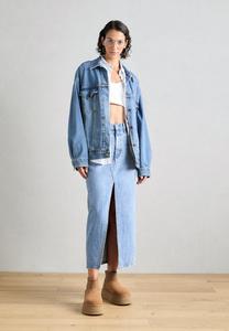 Ботильоны на платформе CLASSIC MINI DIPPER UGG, коньяк