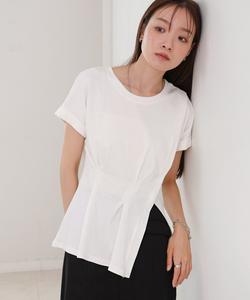 Дизайн с передними складками и разрезом на талии