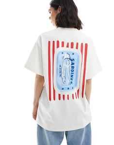 Футболка Miss Selfridge с принтом в виде полосок на спине и большим размером