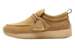 Кроссовки clarks Lifestyle Shoes Men Low-top Brown, цвет Light Sandy