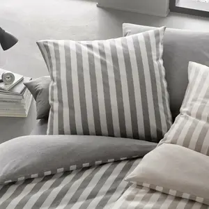 Двустороннее постельное белье из благородной фланели Lech stripes grey 135x200 см + 80x80 см Fleuresse