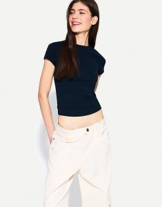 Футболка Bershka с короткими рукавами и круглым вырезом темно-синего цвета