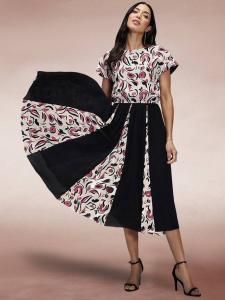 Цветочное плиссированное платье миди HotSquash, цвет Cream/Pink