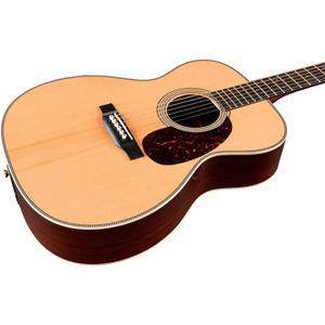 Акустически-электрическая гитара Martin 000-28E Modern Deluxe Auditorium Natural