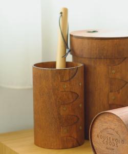 Многоярусная подставка из фанеры для товаров для дома