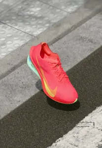 Кроссовки для бега по шоссе zoomx vaporfly next% 4 Nike Performance, Bright Crimson/Lime Blast/Mint Foam/Cave Purple/Hyper Orange/Ember Glow