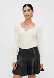 Топ ONLY Petite ONLLAIKA U NECK, Egret /Mottled Beige