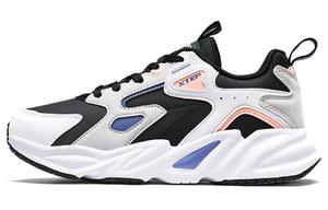 Кроссовки женские Lifestyle Low-top белые/черные Xtep