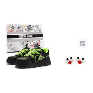 SESAME STREET Повышающие рост устойчивые к ударам легкие дышащие нескользящие скейтбордские кроссовки унисекс Яркий черный с застежкой, цвет Vibrant Black (Includes Shoe Buckle)