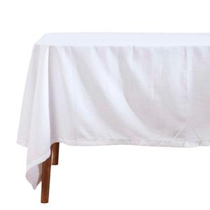 Скатерть Homescapes белый, 137/137 см
