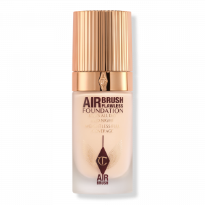 Безупречная тональная основа, нанесенная аэрографом Charlotte Tilbury, 2 Neutral (fair with neutral undertones)