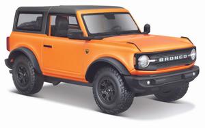 Композитная модель Ford Bronco Badlands синего цвета 1:24 Maisto