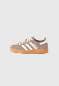 Специальные кроссовки для гандбола Adidas Originals, Earth Strata/Off White/Gum