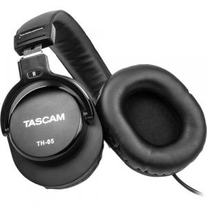 Мониторинговые наушники TASCAM TH-05