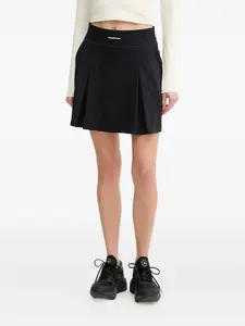 Спортивные шорты со складками Peak Performance, черный