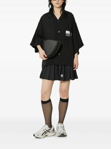 Рубашка Undercover с короткими рукавами и карманами, черный
