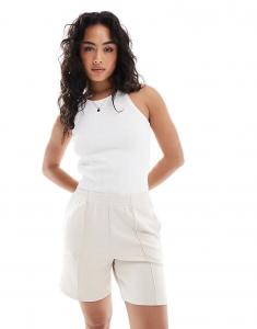 Мягкие бермуды Stradivarius цвета «камень»