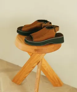 Мягкие сандалии Talus Studio Clip, цвет Brown 50