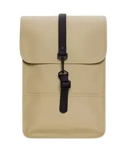 Рюкзак с откидной верхней частью и детальным логотипом Rains, бежевый