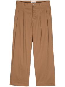Брюки Laneus со складками, скроенные по фигуре, коричневый