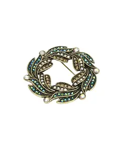 Стеклянная многослойная брошь-венок 2028, multi