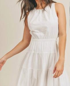 Белое макси-платье с эластичным поясом и боковыми вырезами &merci