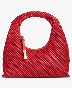 Маленькая сумка-хобо Nyrah Ruched I.N.C. International Concepts, красный