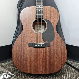 Акустико-электрогитара Martin 000-10E с чехлом