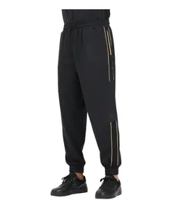 Спортивные черные брюки, современный дизайн. Emporio Armani Ea7, черный