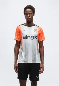 Футболка с символикой академии «челси» для предматчевой подготовки, четвертая спортивная футболка. Nike Performance, Wolf Grey/Turf Orange/Pitch Blue