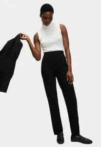 С эластичными брюками Marks & Spencer, Black