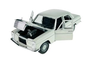 Welly Mercedes-Benz 220 W114 Белый 1:24
