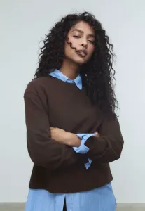 Простая футболка с круглым вырезом и длинными рукавами. Stradivarius, Mottled Brown