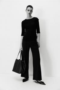 Мама в широких штанах H&M, черный