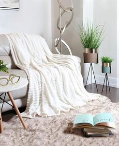 Вырезанные плюшевые легкие супермягкие нечеткие роскошные одеяла для кроватей Nestl, белый