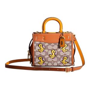 Кожаная сумка-кроссбод Rogue Cow малая женская cocoa COACH