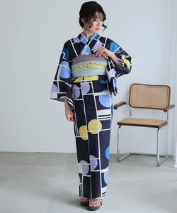 Современный комплект юката из двух частей (на выбор 9 вариантов) (юката/хеко оби или ханхаба оби). Удобен для ношения взрослыми в возрасте от 40 лет.