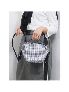 Сумка-клатч Cachecache / нейлоновая сумка на плечо с затягивающимся шнурком, двусторонняя. Очень удачное сотрудничество.