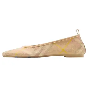 Burberry Повседневные туфли женские бежевые