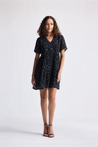 Короткое многоярусное платье с цветочным принтом темно-синего цвета Reistor