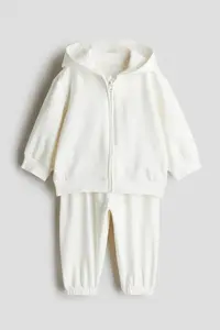 Костюм двойка с курткой худи и спортивными брюками H&M, белый