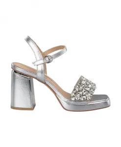 Сандалии с широким ремешком, украшенным стразами. Alma En Pena, серый